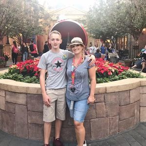 Meet your Posher, Laura